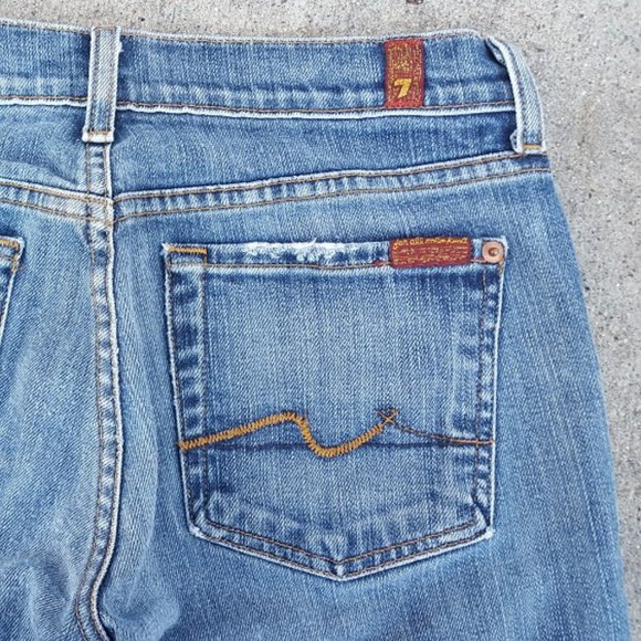 7 For All Mankind Flare Jeans Size 27 Style #U076080U - Picture 5 of 7